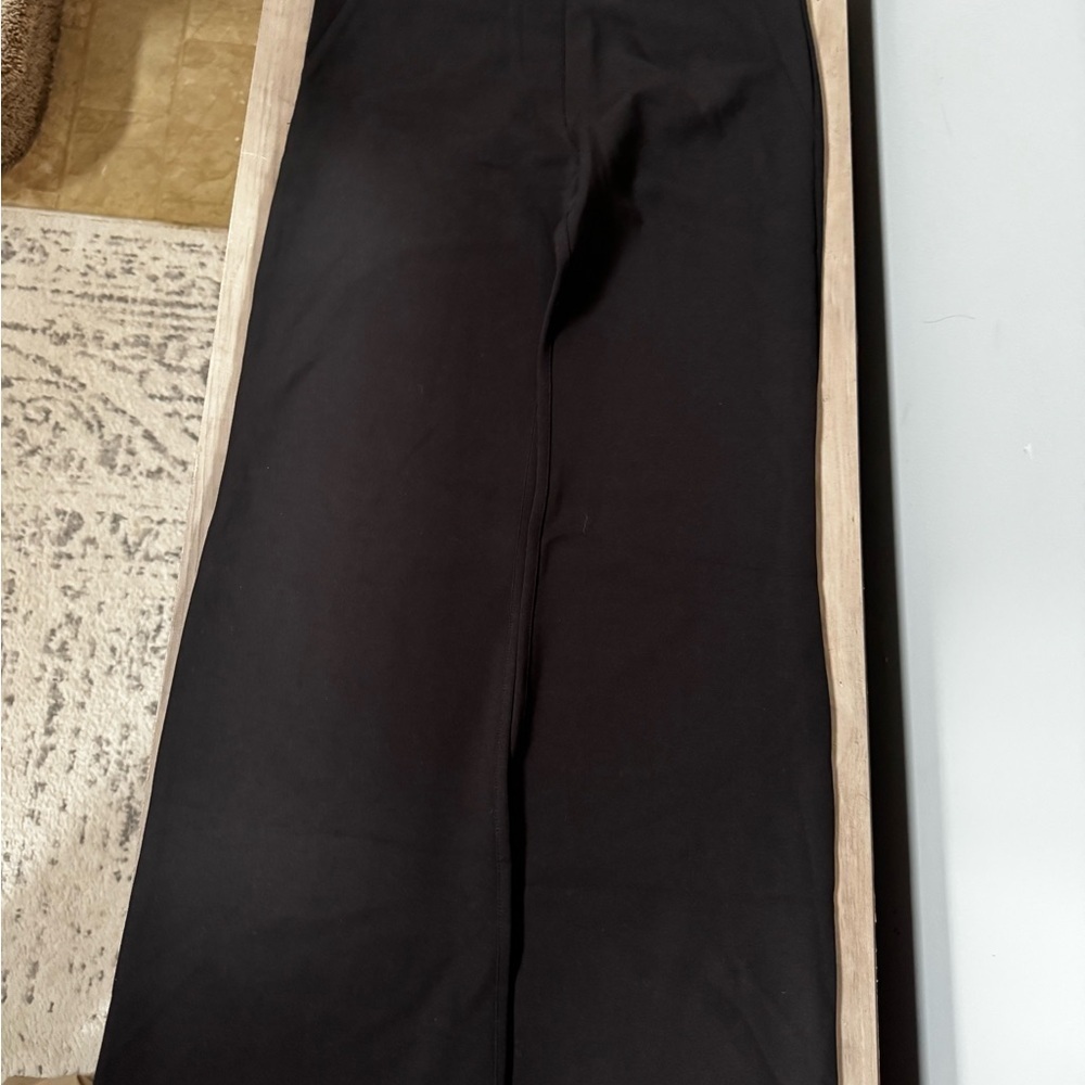 Betabrand Medium Petite Black Flare Women's Pants - Picture 2 of 12